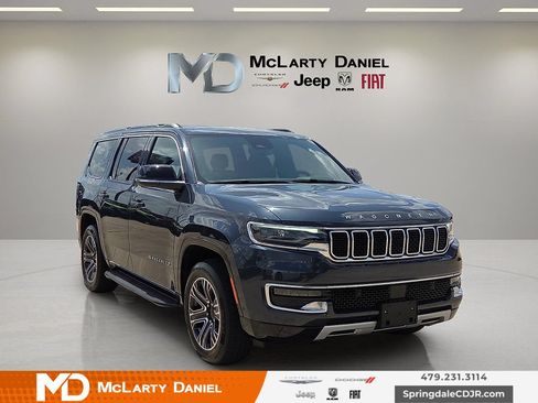 Used 2024 Jeep Wagoneer Series II w/ Flexible Seating Group AWD/4WD image 1