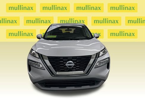 Used 2022 Nissan Rogue SV image 15