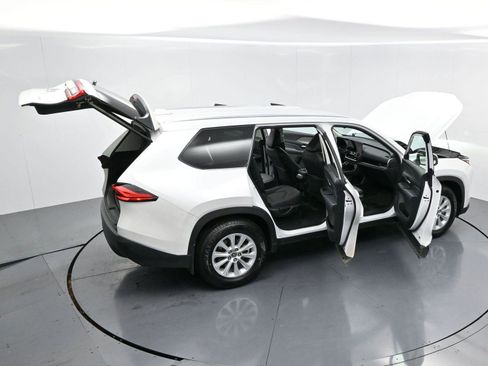 Used 2024 Toyota Grand Highlander XLE image 45