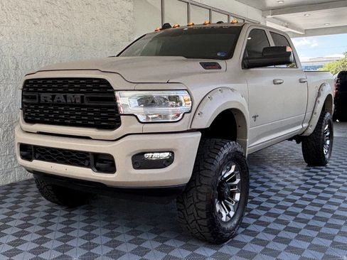 Used 2022 RAM 2500 Big Horn w/ Level C Equiment Group AWD/4WD image 2