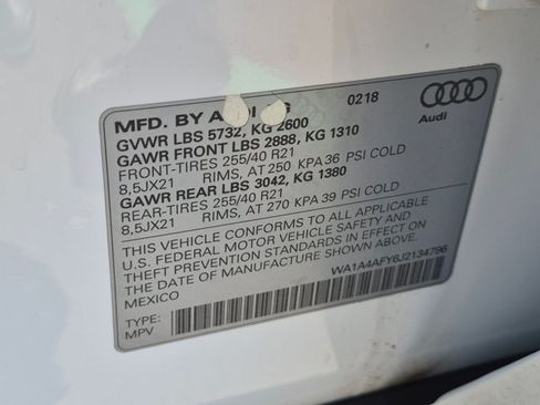 Used 2018 Audi SQ5 Premium Plus w/ Navigation Package AWD/4WD image 26