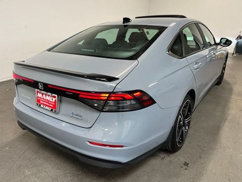 Used 2025 Honda Accord Sport image 3