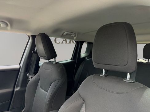 Used 2021 Jeep Renegade Sport FWD image 9