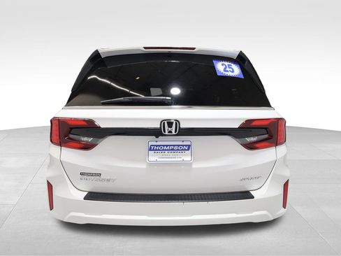 Used 2025 Honda Odyssey Sport-L image 3