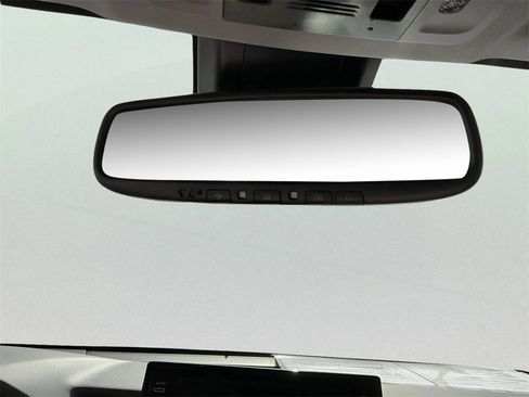 Used 2022 Toyota Camry XSE image 38