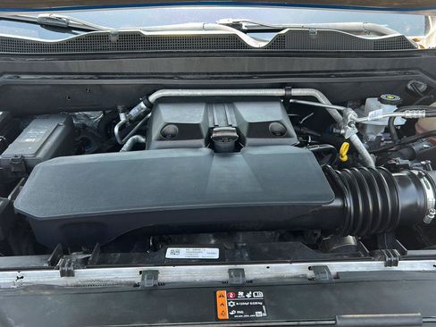 Used 2023 Chevrolet Colorado LT w/ LT Convenience Package II AWD/4WD image 26