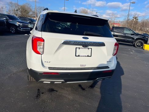 Used 2023 Ford Explorer XLT w/ Equipment Group 202A image 4