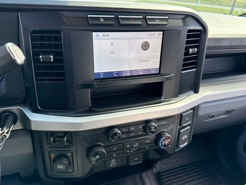Used 2024 Ford F550 4x4 Regular Cab Super Duty image 29