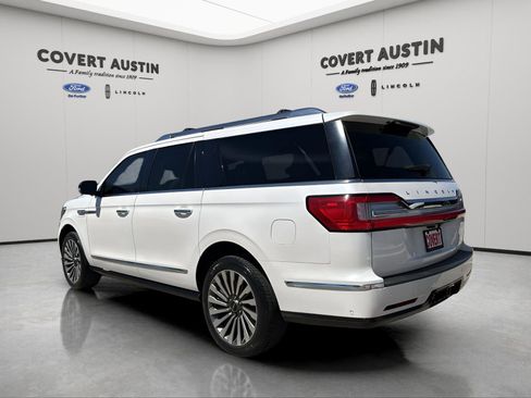Used 2019 Lincoln Navigator L Reserve image 3