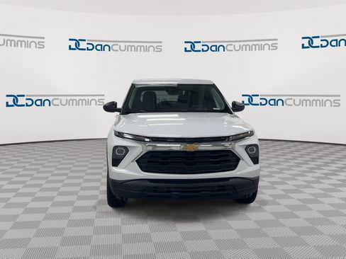 Used 2026 Chevrolet TrailBlazer LS w/ LS Convenience Package AWD/4WD image 3