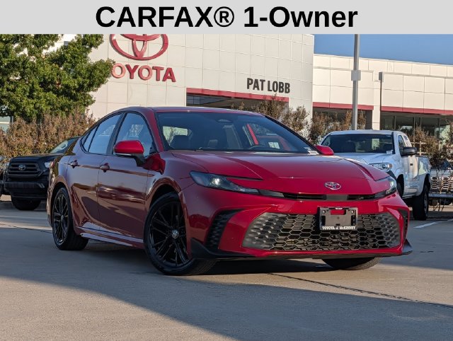 Used 2025 Toyota Camry SE FWD image 2