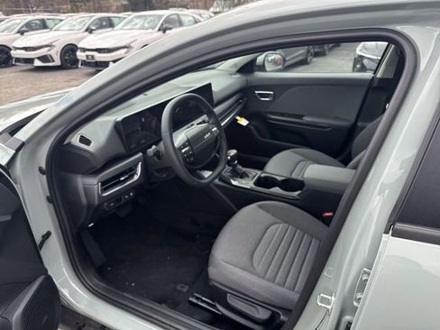 New 2025 Kia K4 GT-Line Turbo FWD image 4