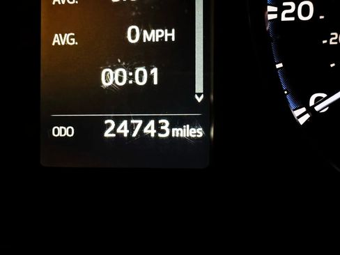 Used 2017 Toyota RAV4 XLE image 16