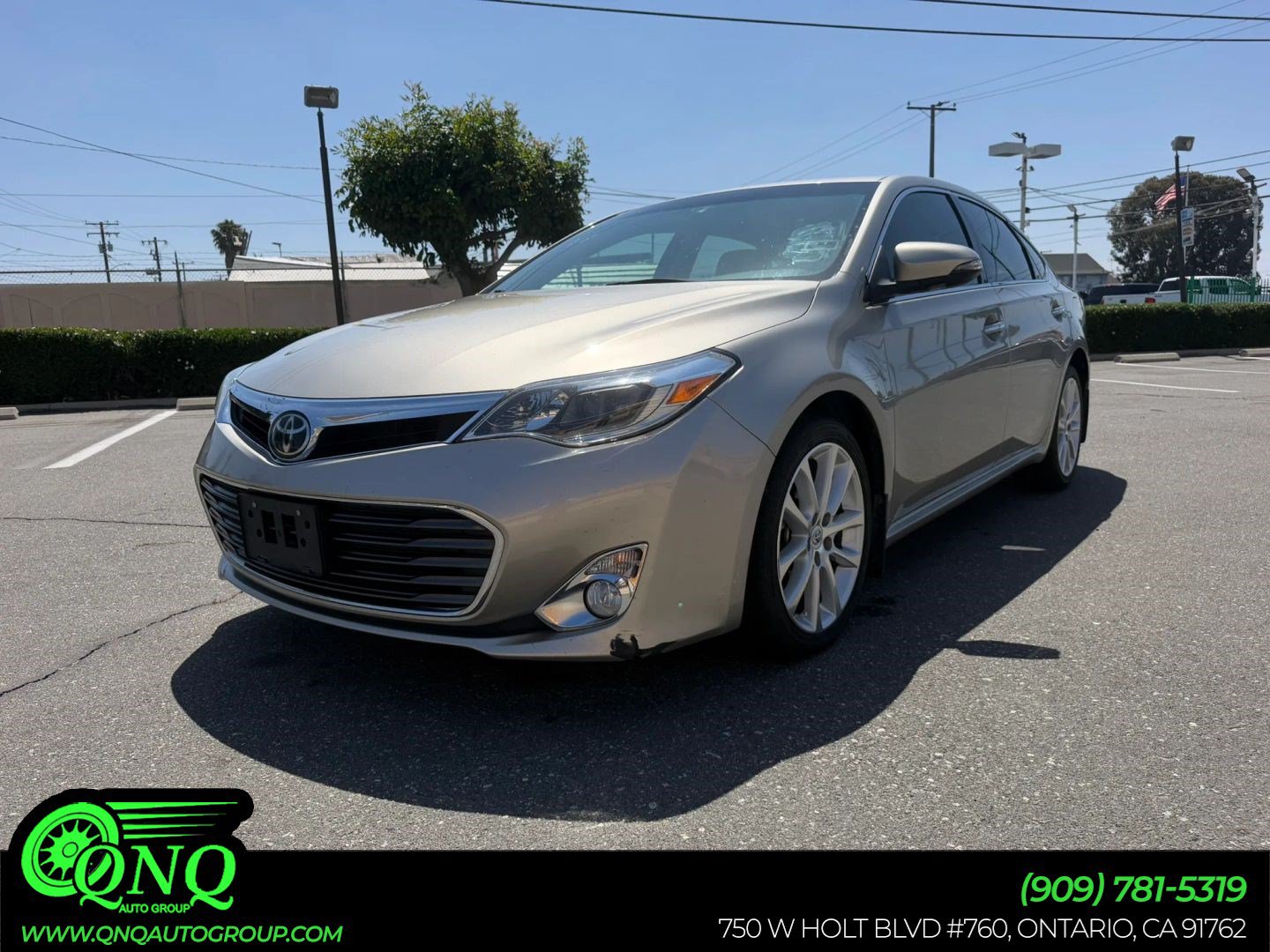Used 2013 Toyota Avalon Limited w/ Technology Pkg FWD image 1