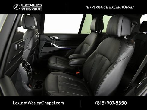 Used 2022 BMW X7 M50i w/ Luxury Seating Package image 24