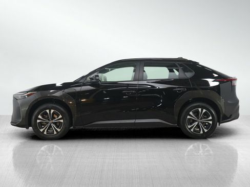 Used 2023 Toyota bZ4X XLE image 2