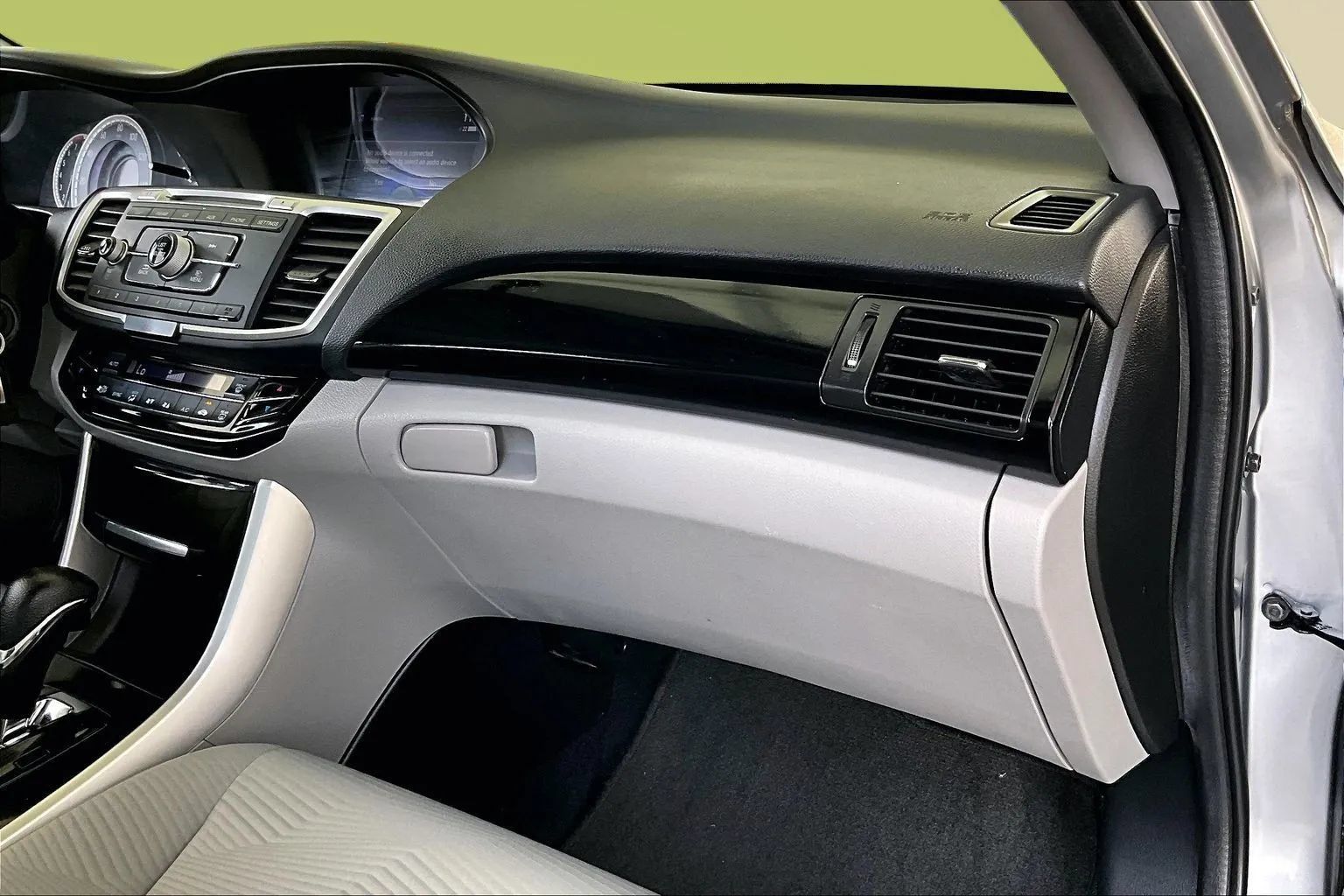 Used 2016 Honda Accord LX image 23