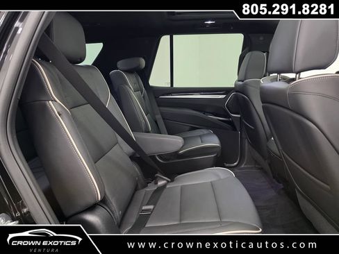 Used 2026 Cadillac Escalade Luxury AWD/4WD image 13