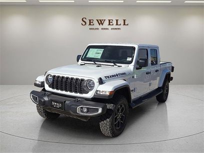 New 2026 Jeep Gladiator Sport