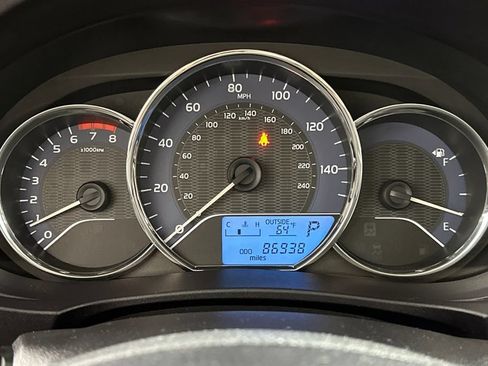 Used 2016 Toyota Corolla LE FWD image 27