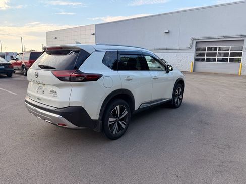 Certified 2023 Nissan Rogue Platinum w/ Platinum Premium Package AWD/4WD image 4