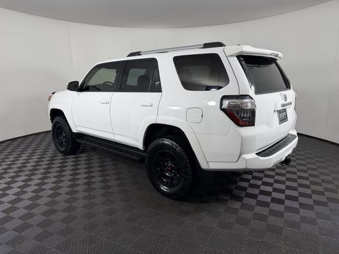 Used 2015 Toyota 4Runner SR5 Premium image 7