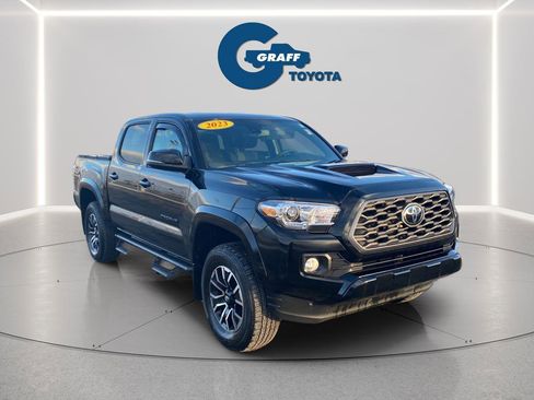 Used 2023 Toyota Tacoma TRD Sport w/ Black Out Package (TMS) image 19