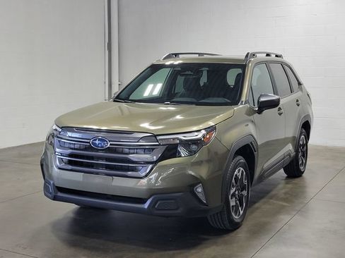 Used 2026 Subaru Forester Premium AWD/4WD image 2