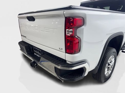 Used 2024 Chevrolet Silverado 2500 LT image 18