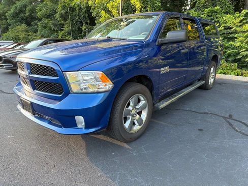 Used 2018 RAM 1500 Express w/ Express Value Package AWD/4WD image 2