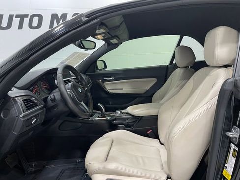 Used 2016 BMW M235i Convertible image 11