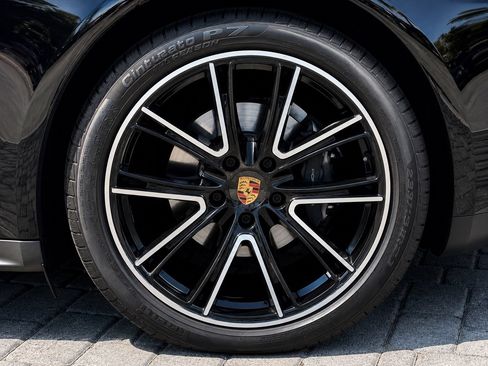 Used 2019 Porsche Panamera RWD image 13