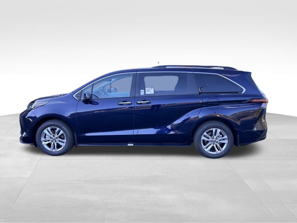 New 2026 Toyota Sienna XLE AWD/4WD image 2