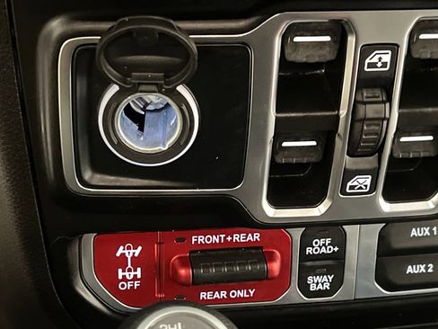 Used 2024 Jeep Wrangler Unlimited Rubicon AWD/4WD image 55