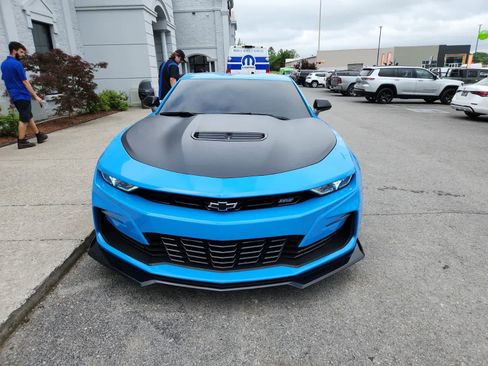 Used 2023 Chevrolet Camaro SS RWD image 8