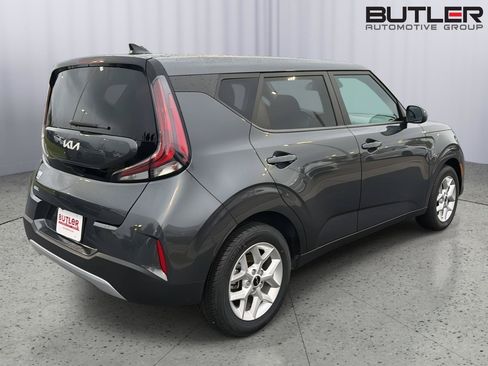 Used 2024 Kia Soul LX w/ Option Group 015 FWD image 6