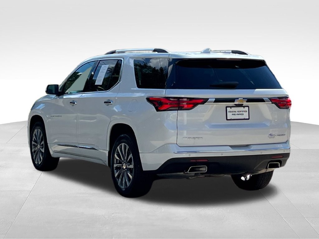 Used 2023 Chevrolet Traverse Premier FWD image 15