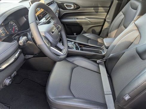 New 2026 Jeep Compass Latitude image 4