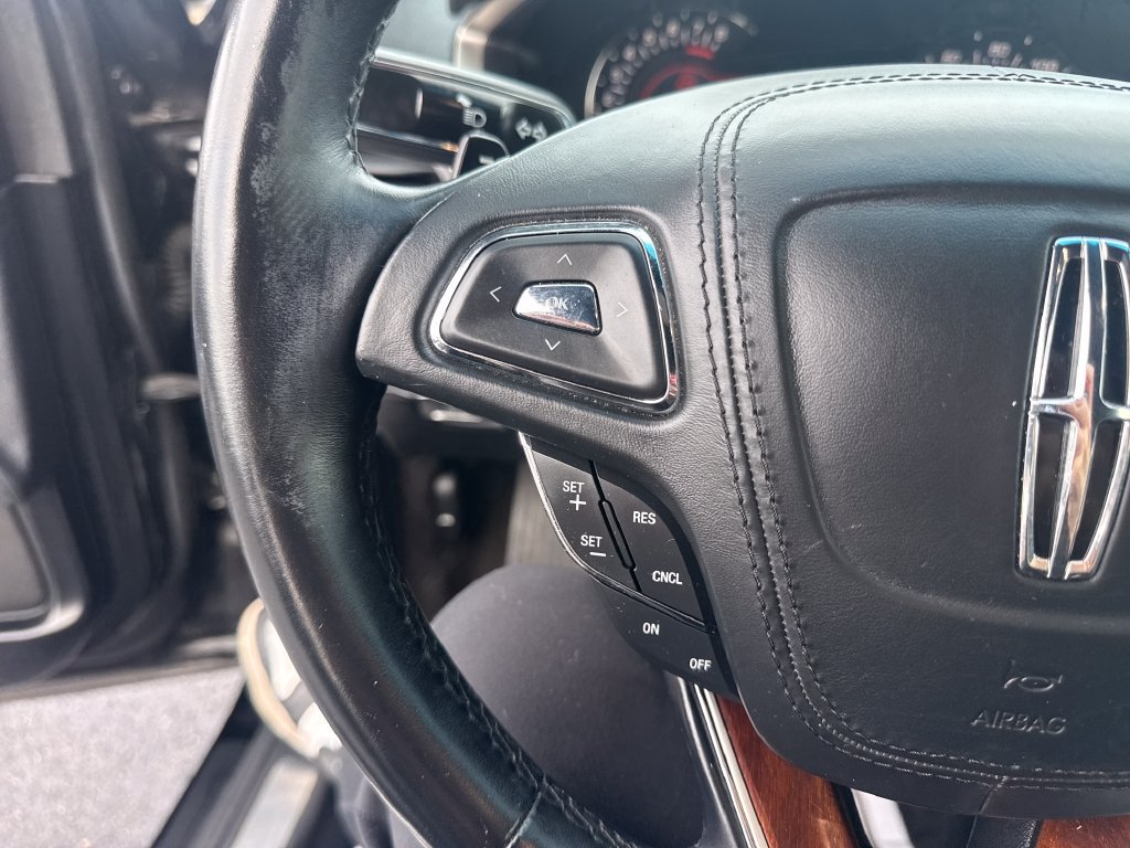 Used 2018 Lincoln MKZ Reserve w/ Magnetic Appearance Package FWD image 30