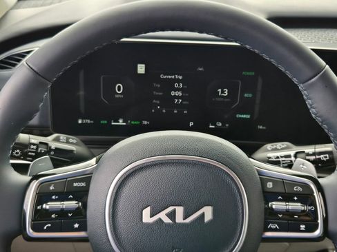 New 2026 Kia Carnival SX Prestige FWD image 14