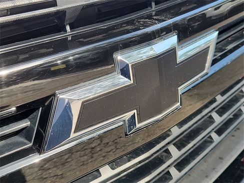 Used 2021 Chevrolet Silverado 1500 LT Trail Boss w/ Convenience Package II image 30