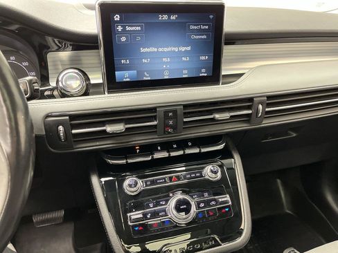 Used 2022 Lincoln Corsair AWD w/ Premium Package image 25