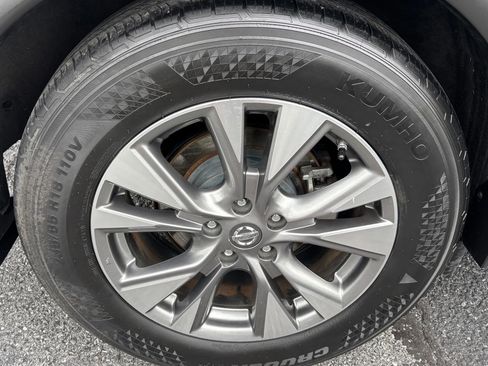 Used 2016 Nissan Murano SV w/ Cargo Package image 8