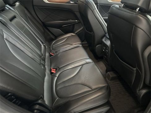 Used 2017 Lincoln MKC Reserve w/ Lincoln MKC Climate Package image 18