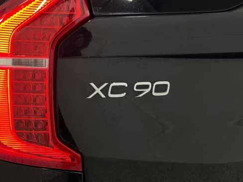 Used 2018 Volvo XC90 T5 Momentum w/ Convenience Package image 41