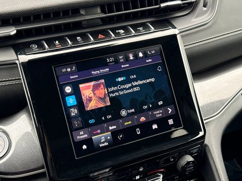 Used 2021 Jeep Grand Cherokee L Laredo w/ Luxury Tech Group I image 20