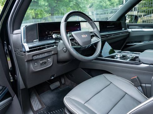 Used 2026 Cadillac Escalade Sport w/ LPO, ONYX Package AWD/4WD image 10