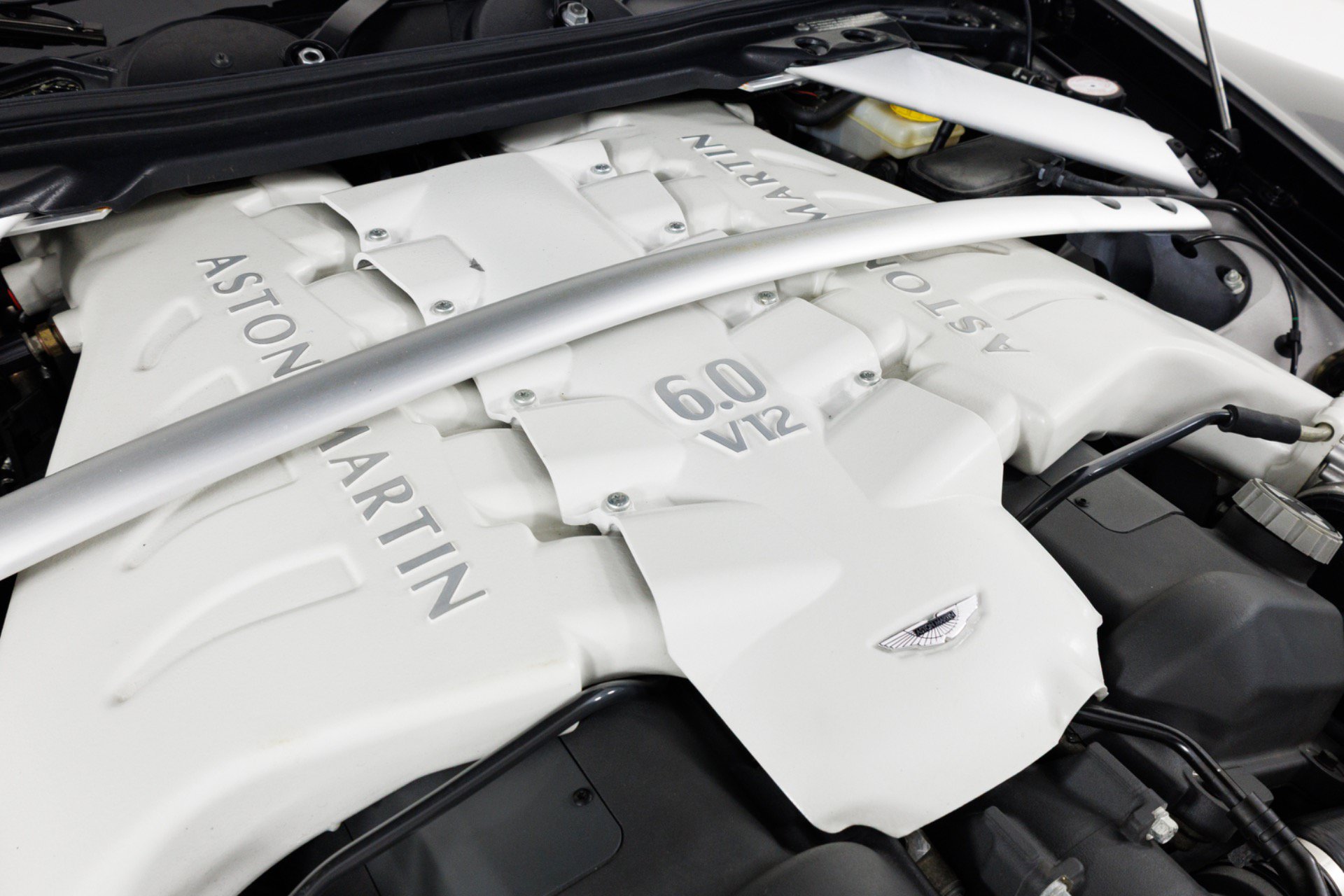 Used 2009 Aston Martin DBS Coupe RWD image 8