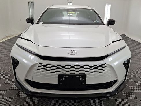 Certified 2025 Toyota Crown Signia image 29