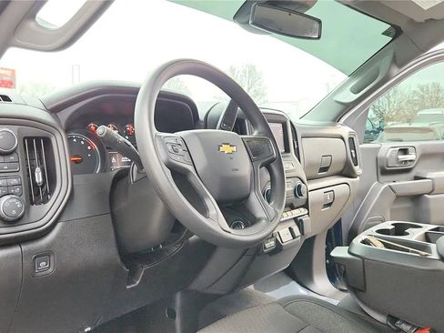 Used 2026 Chevrolet Silverado 2500 Custom w/ Custom Value Package image 19